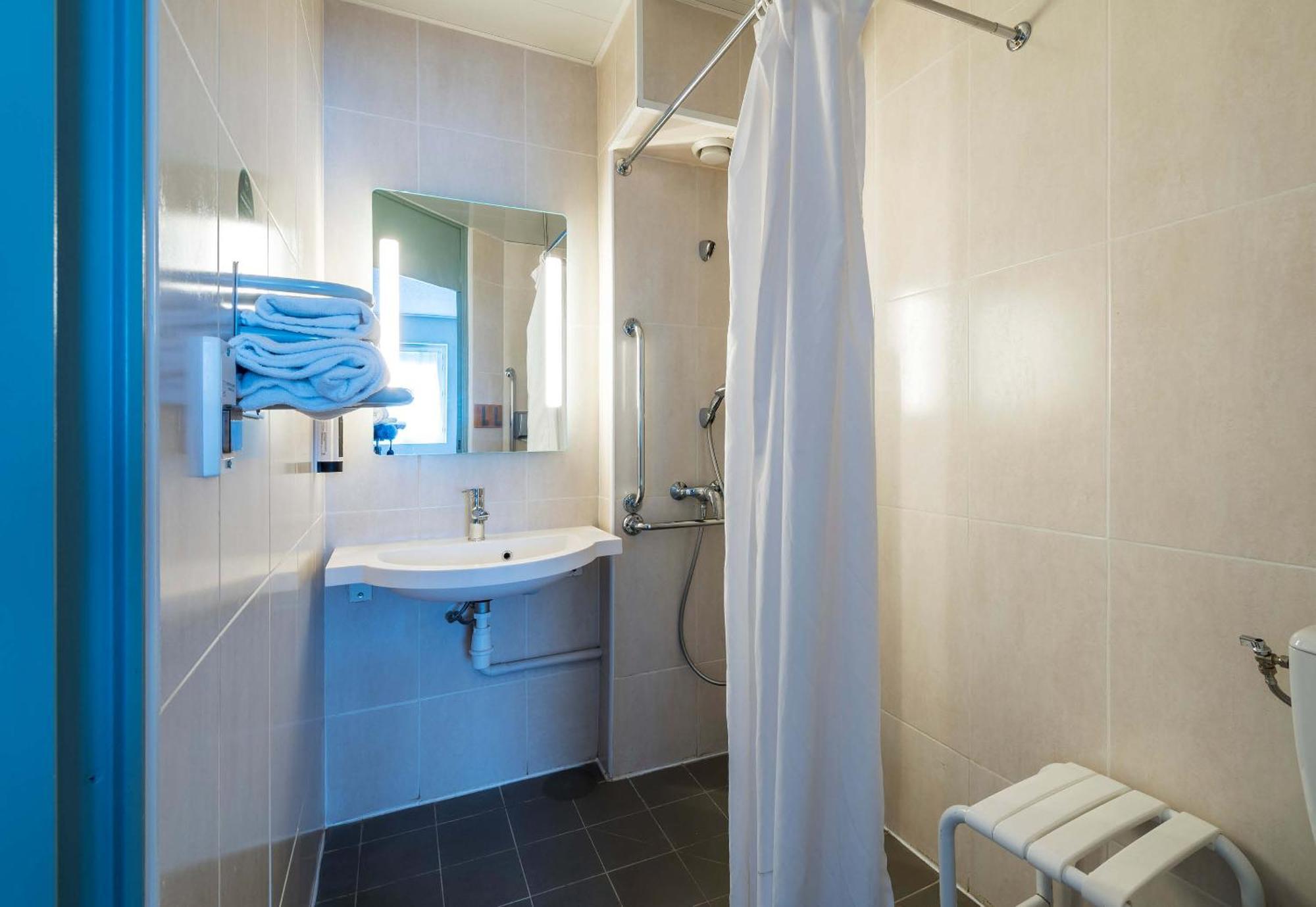 B&B Hotel Angers 2 Universite Beaucouzé Εξωτερικό φωτογραφία