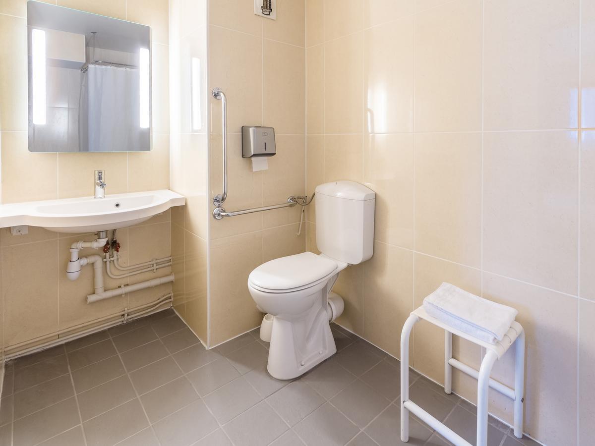 B&B Hotel Angers 2 Universite Beaucouzé Εξωτερικό φωτογραφία